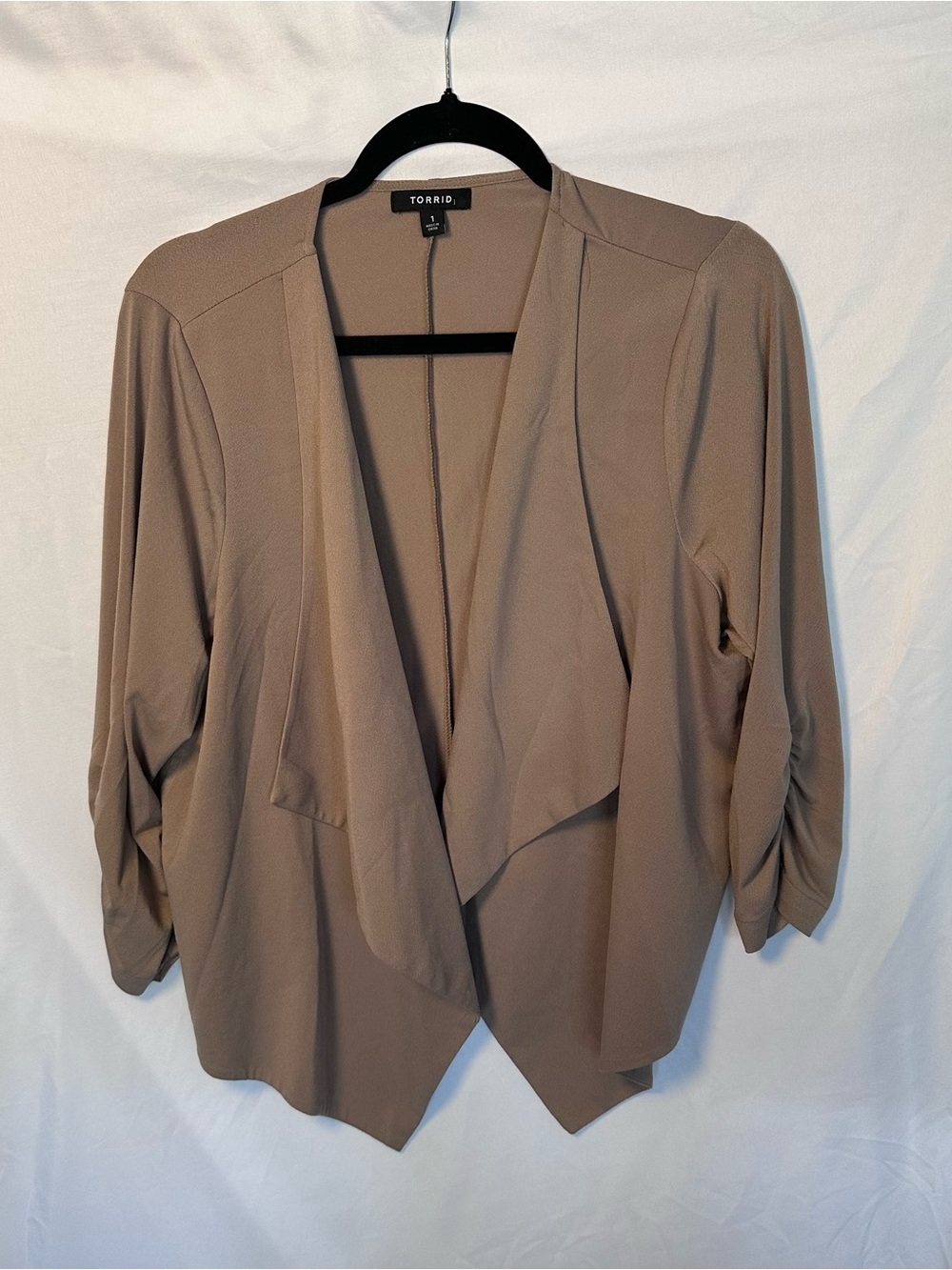 Torrid Pebble Crepe Open Drape Front Blazer Size 1 Taupe Gray